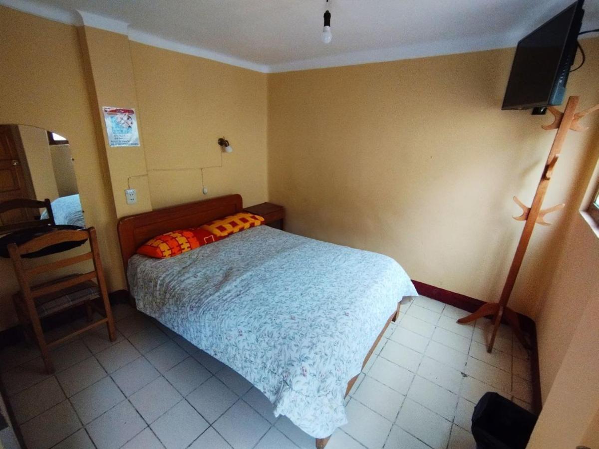 Residencial El Expreso Hotel Oruro Bagian luar foto