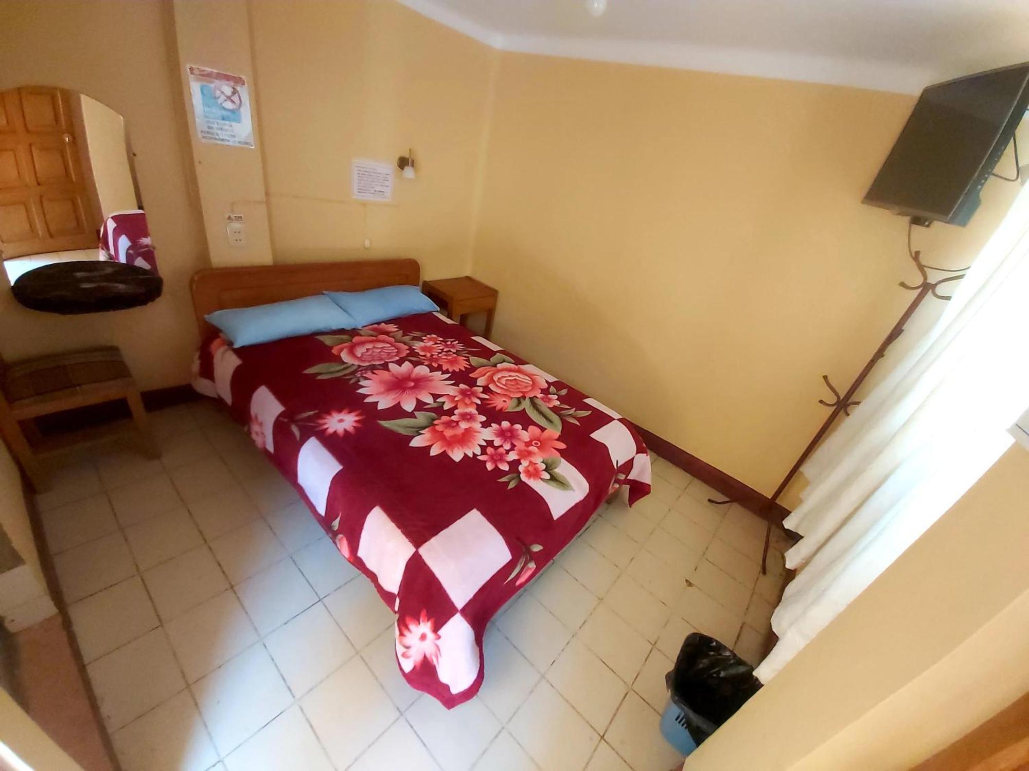Residencial El Expreso Hotel Oruro Bagian luar foto