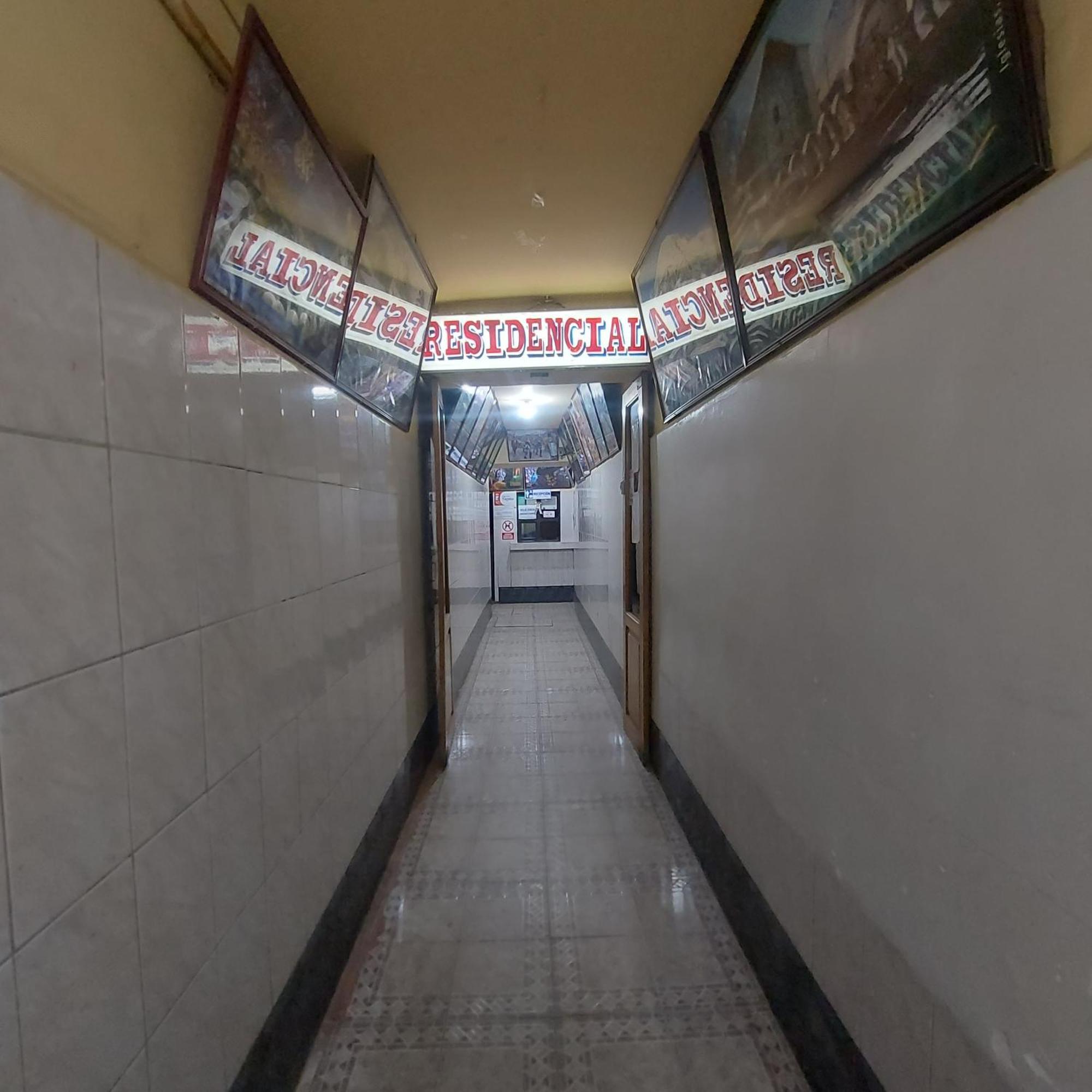 Residencial El Expreso Hotel Oruro Bagian luar foto